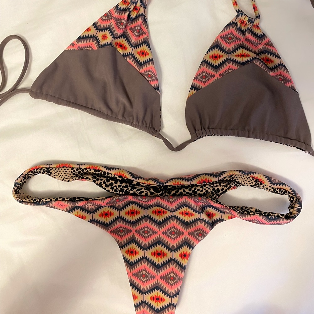 ❌SOLD❌Acacia bikini set. Top-XL Bottom-SM